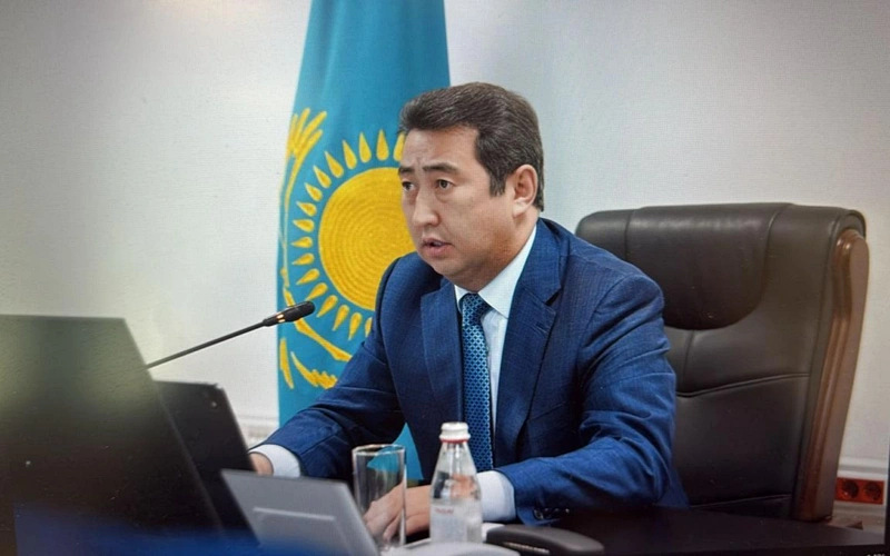 Aidarbek-Saparov-12741.jpg